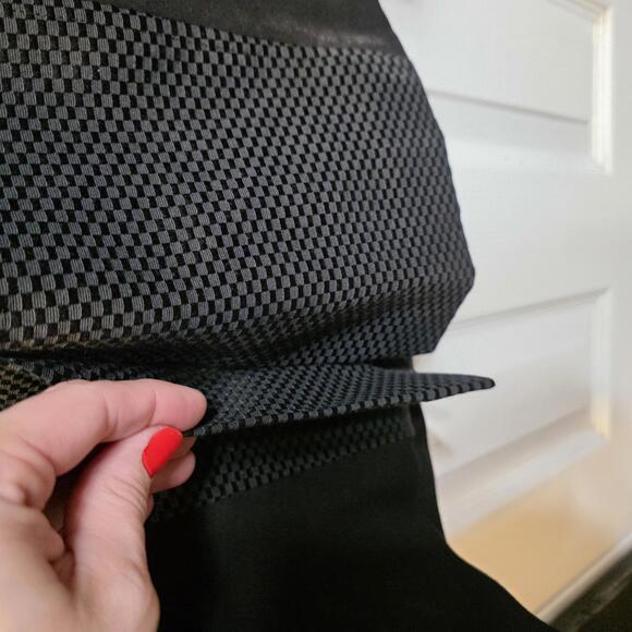 Mary Kay Black Textured Panel Cap Sleeve Dress Size 16R - Picture 9 of 9